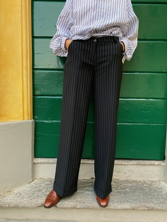 Pantaloni neri gessati