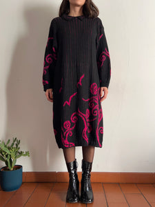 Abito nero e fuxia