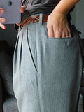 Pantalone maschile di lana grigio spigato