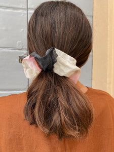 Scrunchie bianco-rosa-nero-arancio