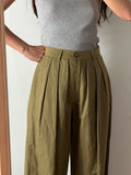 Pantaloni taglio maschile verde oliva