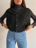 Gilet grigio scuro con bottoni
