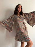 Abito indiano incrociato con maxi manica beige