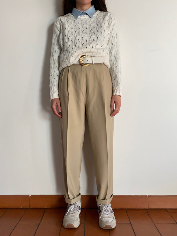 Pantaloni beige taglio maschile