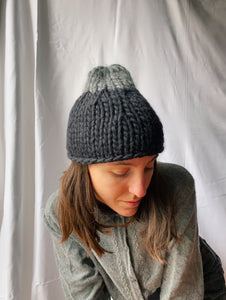 Cuffia di lana bicolor nero-grigio